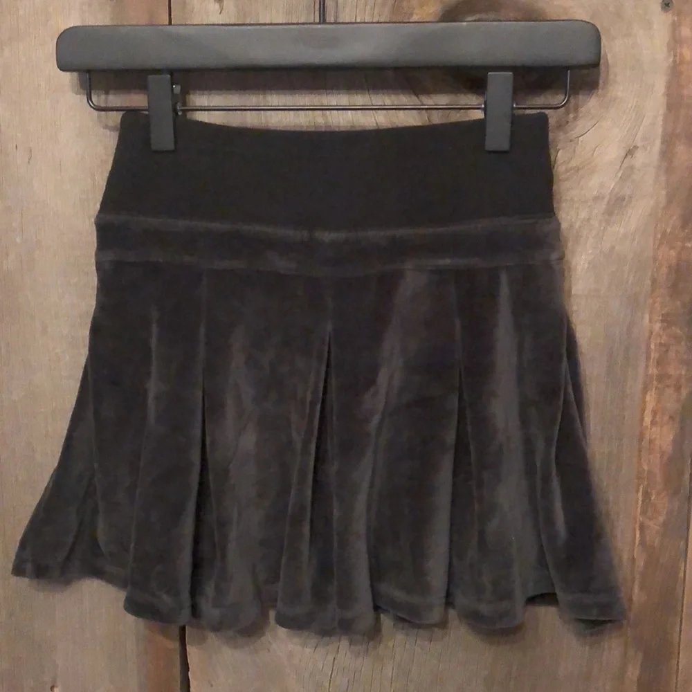 2005 GapKids Black Velour Pleated Skirt Size Small 6 7 Girls